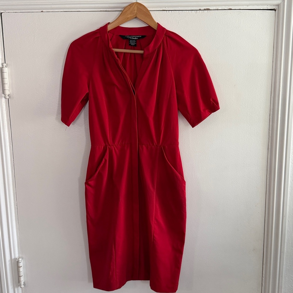 Diane Von Furstenberg button down dress size 2